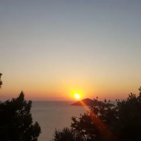 Villa Castle Vigla Leros -pirgaki