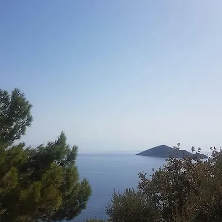 Castle Vigla Leros -pirgaki * Vromolithos